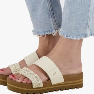 Reef Women's Cushion Vista Hi Sandal Size 8- Brand New